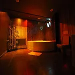 Aparthotel Second House
