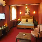 Second House Apart Otel *